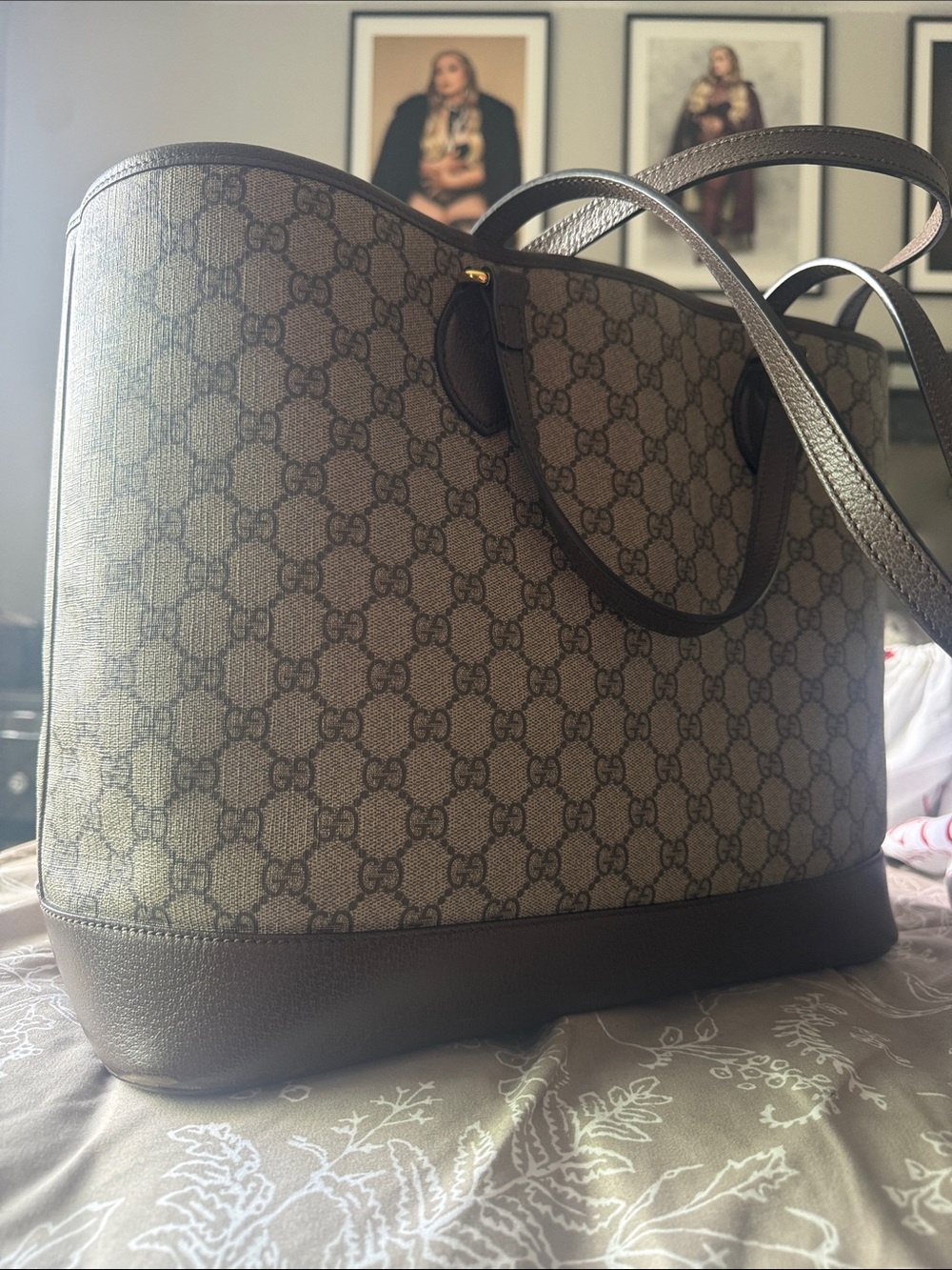 Gucci Beige and Brown Signature Tote - Picture 5 of 13